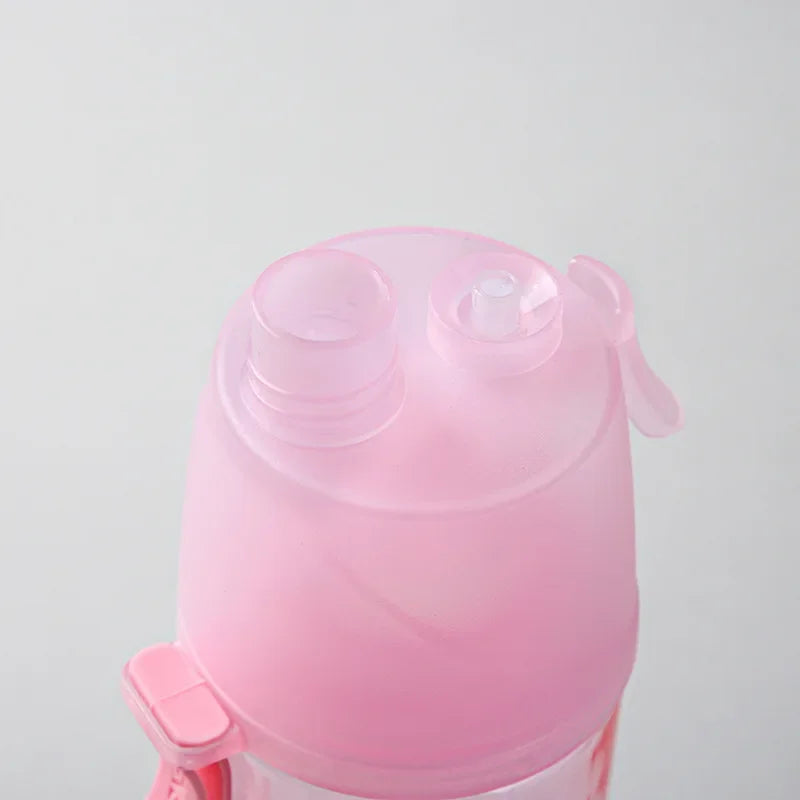 Sprühwasserflasche mit Strohhalm 600ml – BPA-frei, für Sport, Fitness & Reisen – Bild 13